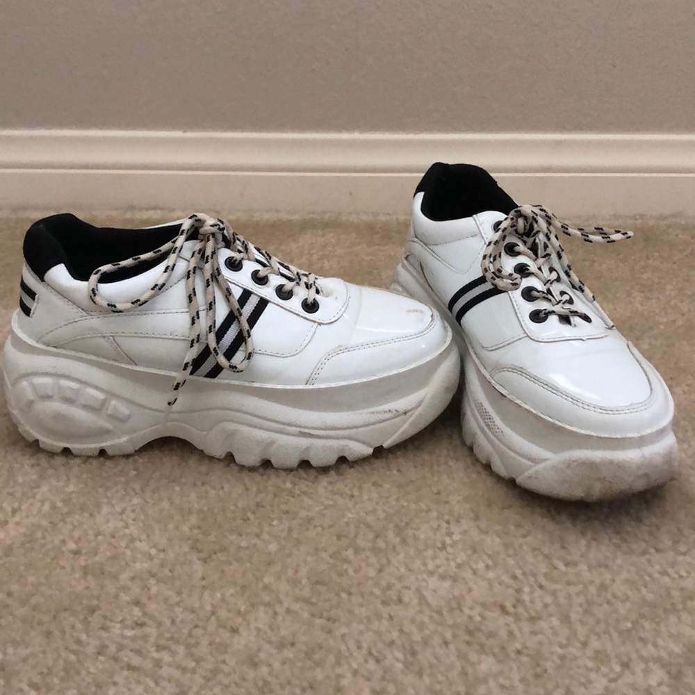 Platform sneakers